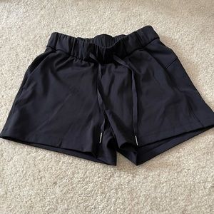 Lululemon shorts size 2